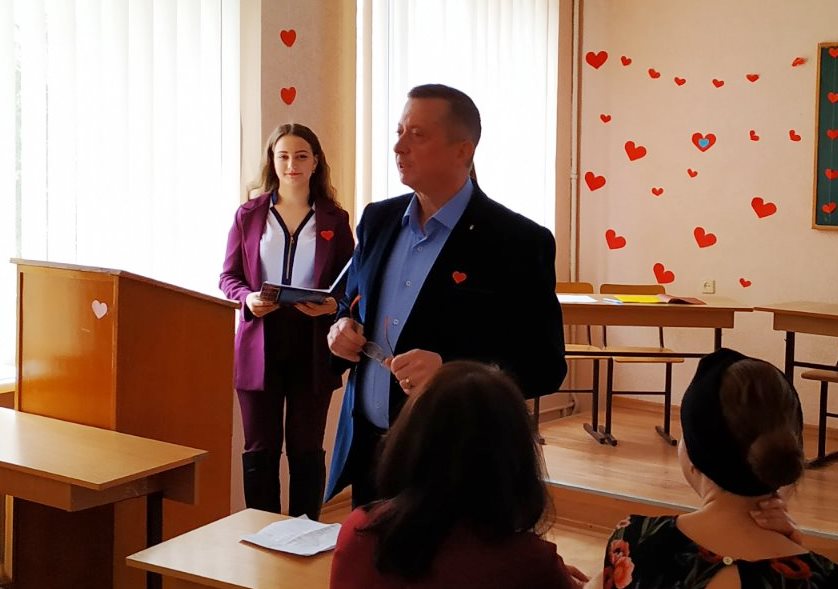 Ліричний вірш прочитав викладач кафедри філологічних дисциплін початкової освіти - Юрків М.М.j